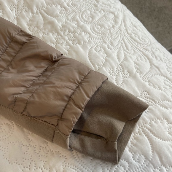 Michael Kors Beige Puffer Jacket Size Small - Picture 8 of 11